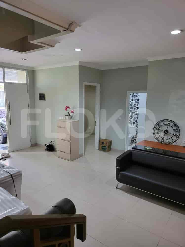 Dijual Rumah 5 BR, Luas 120 m2 di Garden City Cluster La Seine, Cakung - RHAS1ec 2