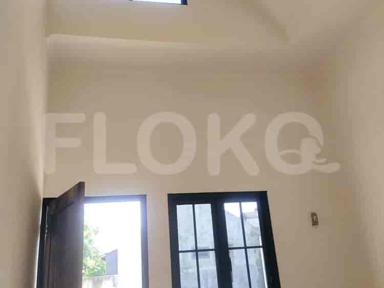 Dijual Rumah 2 BR, Luas 45 m2 di Cawang, Cawang - RHAS105 3
