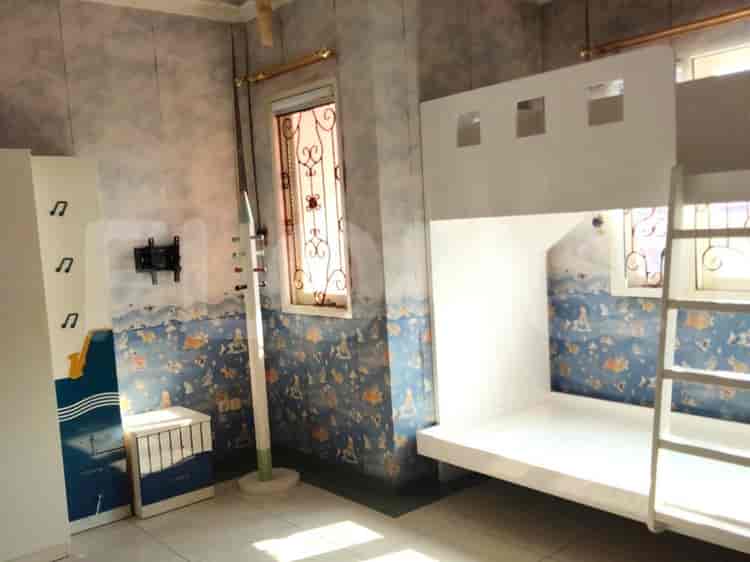 Dijual Rumah 4 BR, Luas 252 m2 di Taman Surya, Cengkareng - RHAS1cf 3