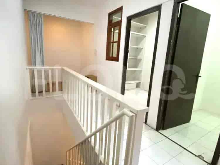 150 sqm, 4 BR house for sale in Jl. Komlek Agama, Cilandak - RHASd8b 6