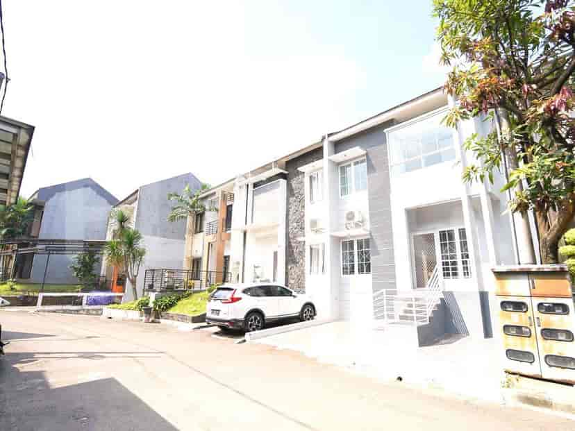 RHAS00a | House in Cinere For Sale, 2 Floors & Negotiable 1