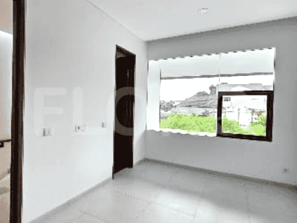 Dijual Rumah 3 BR, Luas 130 m2 di Cinere, Cinere - RHAS81a 3