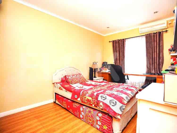 Dijual Rumah 3 BR, Luas 150 m2 di Griya cinere, Cinere - RHAS66f 9
