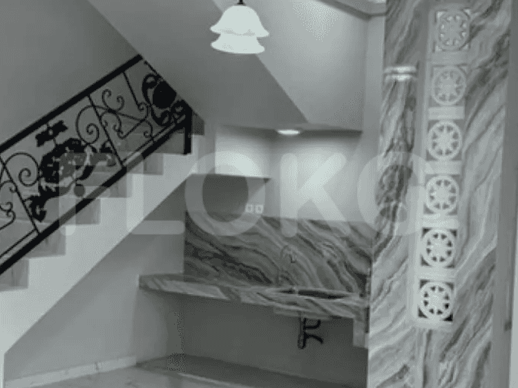Dijual Rumah 3 BR, Luas 180 m2 di Blok J Megapolitan, Cinere - RHASc88 3