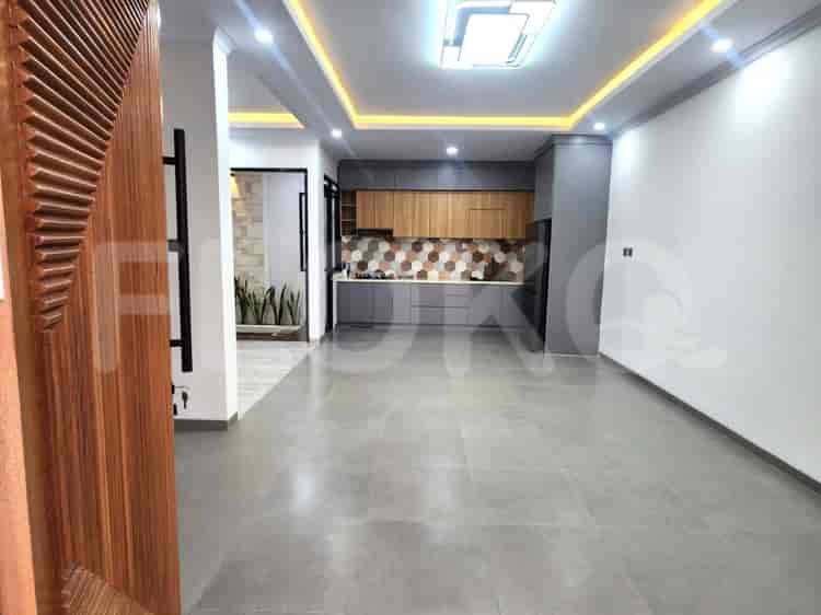 Dijual Rumah 3 BR, Luas 240 m2 di Jagakarsa, Cinere - RHASae7 3