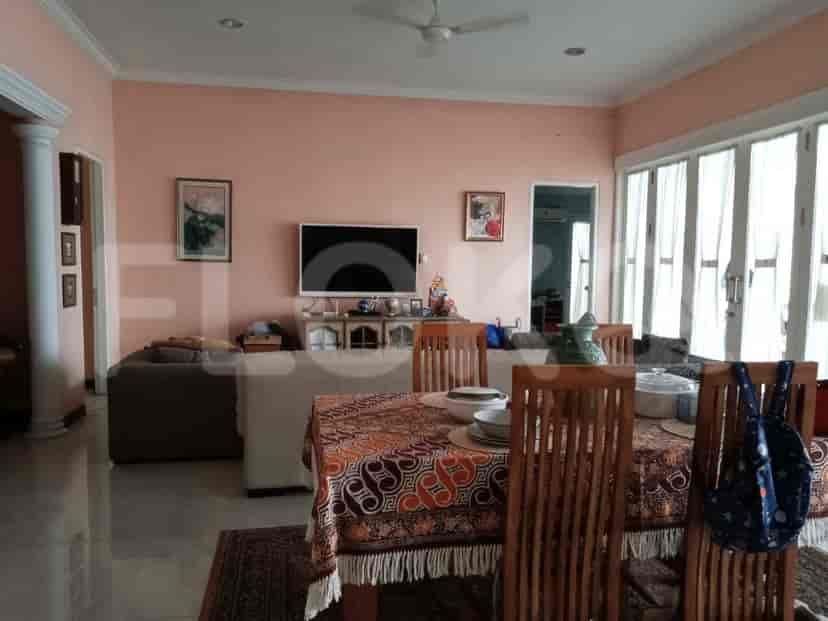 RHAS668 | House in Cipete, Jakarta Selatan For Sale with 5 Carports 2