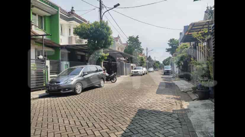 RHASb38 | House in Daan Mogot - 3BR for Sale with Balcony 2