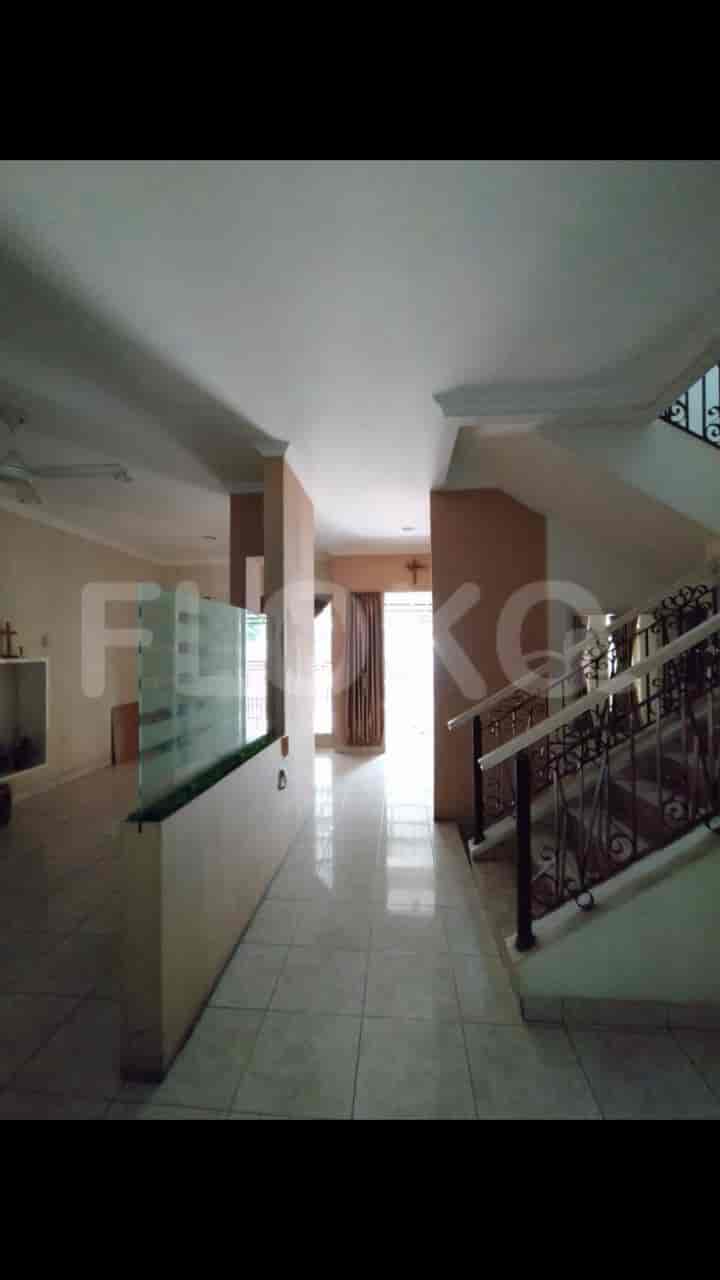 RHASb38 | House in Daan Mogot - 3BR for Sale with Balcony 4