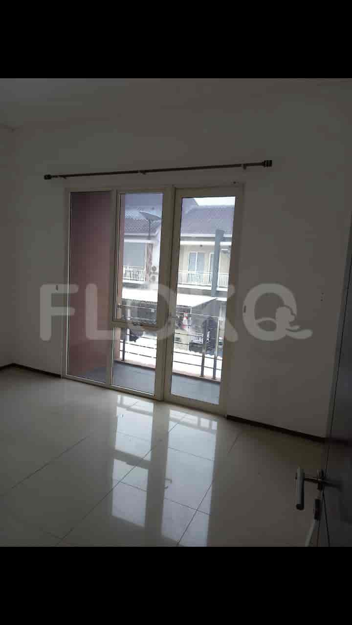 RHAS000, 2 Floors House in Daan Mogot For Sale | Spacious Living 3