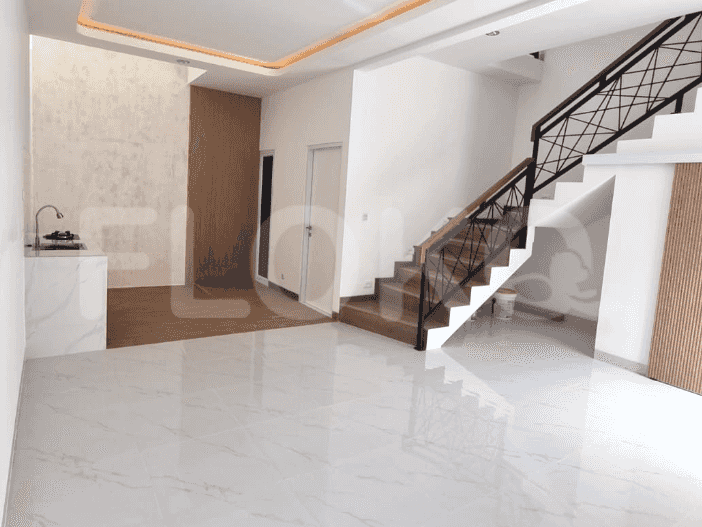 Dijual Rumah 3 BR, Luas 90 m2 di Kelapa dua, Depok - RHAS987 2