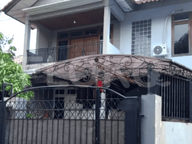 Dijual Rumah 5 BR, Luas 250 m2 di Duren Sawit, Duren Sawit - RHASb7c 1