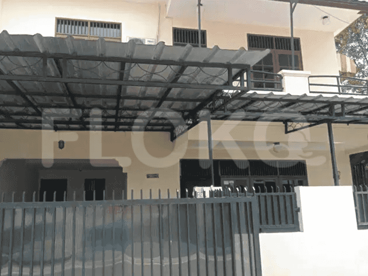 Dijual Rumah 7 BR, Luas 300 m2 di Pondok Kelapa, Duren Sawit - RHAS203 1