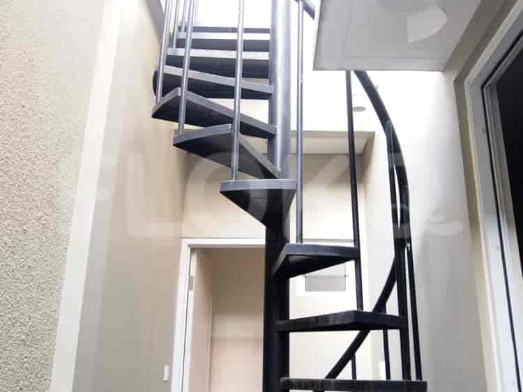 Dijual Rumah 4 BR, Luas 101 m2 di Rossini Raya, Gading Serpong - RHASe90 8