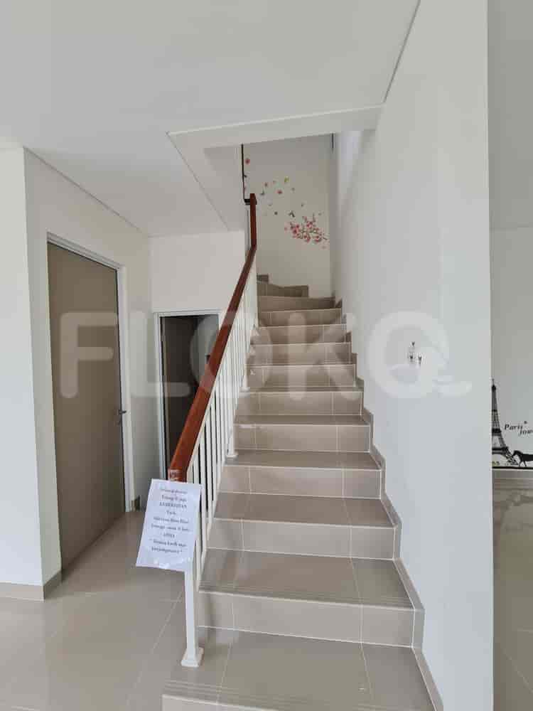 Dijual Rumah 4 BR, Luas 125 m2 di Nara Village, Gading Serpong - RHAS8c7 5