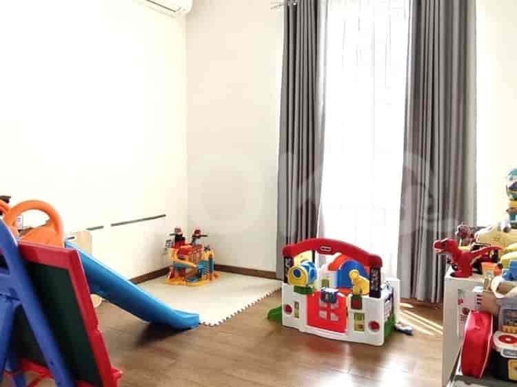 Dijual Rumah 4 BR, Luas 190 m2 di Gading Serpong, Gading Serpong - RHAS9d9 5