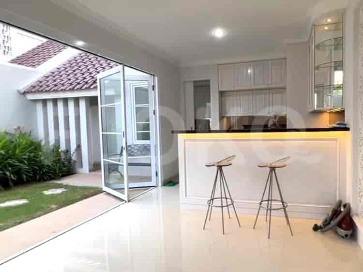 Dijual Rumah 4 BR, Luas 216 m2 di Gading Serpong, Gading Serpong - RHASb41 2