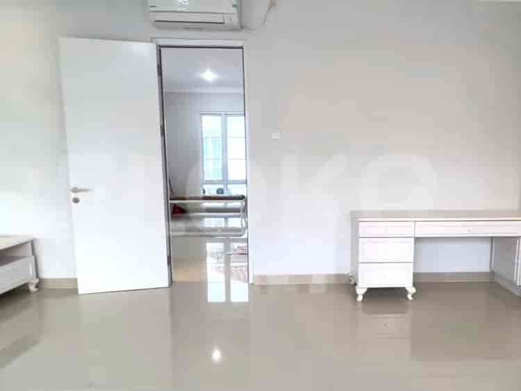 Dijual Rumah 4 BR, Luas 216 m2 di Gading Serpong, Gading Serpong - RHASb41 3