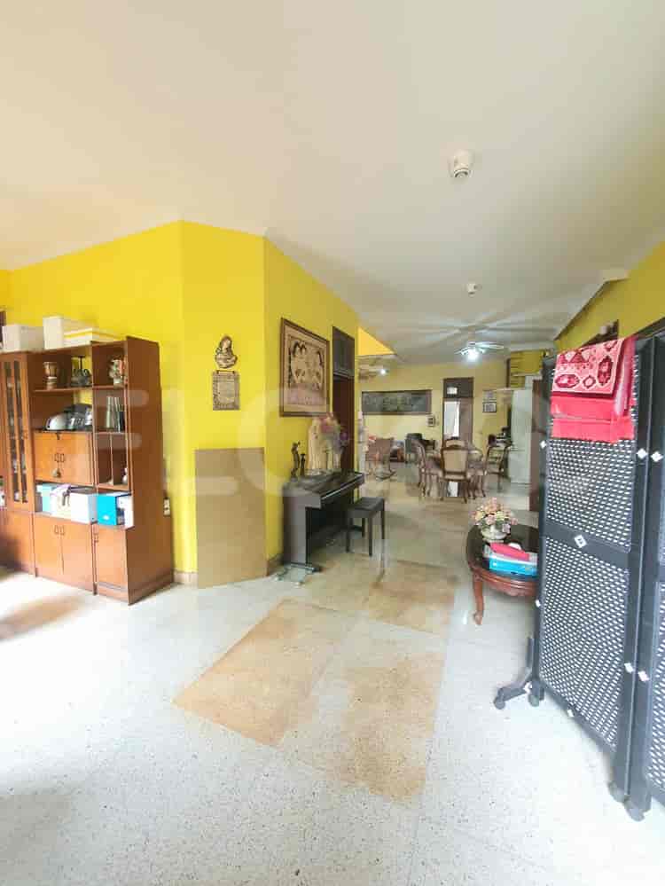 Dijual Rumah 4 BR, Luas 300 m2 di Gandaria, Kebayoran Baru, Gandaria - RHAS1cd 10