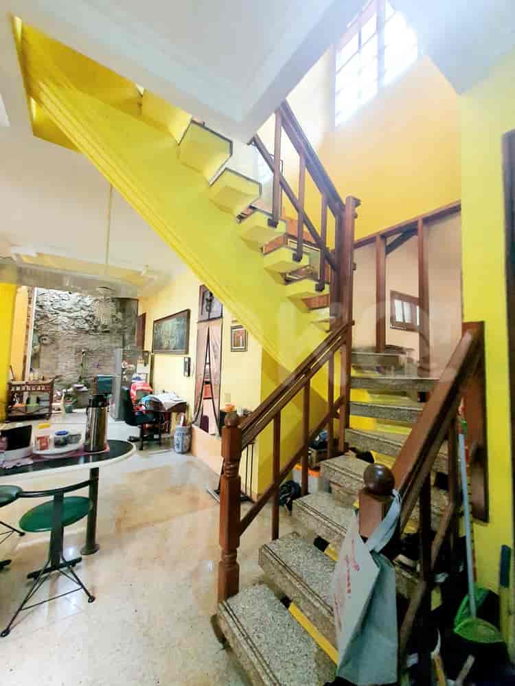 Dijual Rumah 4 BR, Luas 300 m2 di Gandaria, Kebayoran Baru, Gandaria - RHAS1cd 4
