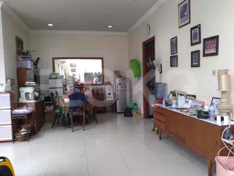 Dijual Rumah 4 BR, Luas 300 m2 di Jalan gandaria 8 nomor 14 , Gandaria - RHAS41b 7