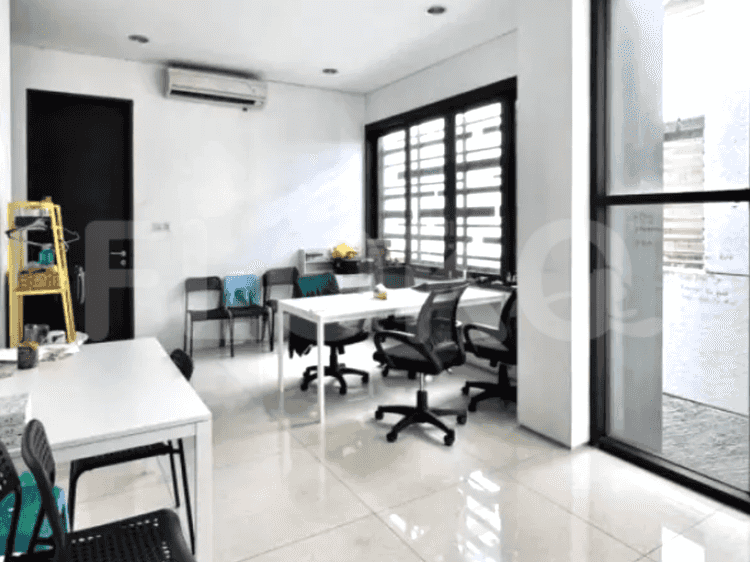 Dijual Rumah 4 BR, Luas 600 m2 di Jalan Radio Dalam, Gandaria - RHAS600 4