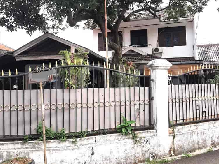 Dijual Rumah 6 BR, Luas 128 m2 di Haji Nawi, Gandaria - RHAS7c6 2