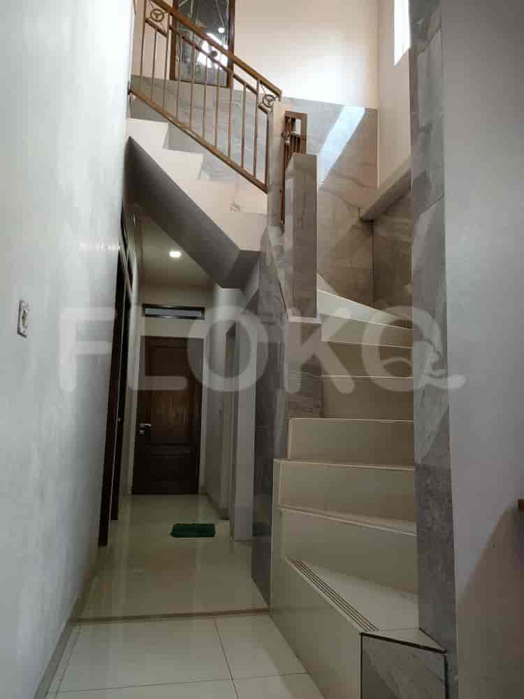 Dijual Rumah 7 BR, Luas 400 m2 di Pesanggrahan , Gandaria - RHAS7ce 8