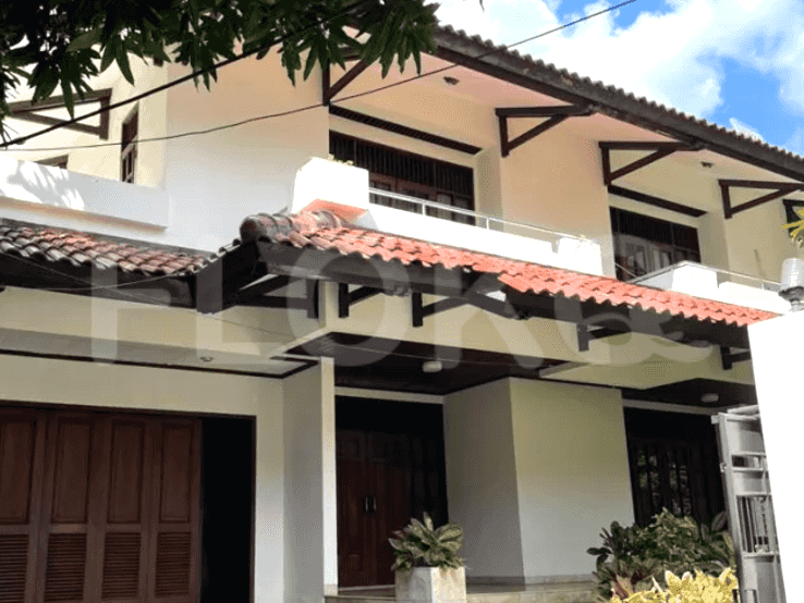 Dijual Rumah 4 BR, Luas 600 m2 di Gatot Subroto, Gatot Subroto - RHAS2c7 1