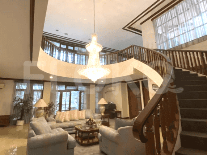 RHAS86c, 2 Floors House for Sale in Gatot Subroto with 4 Carports 3