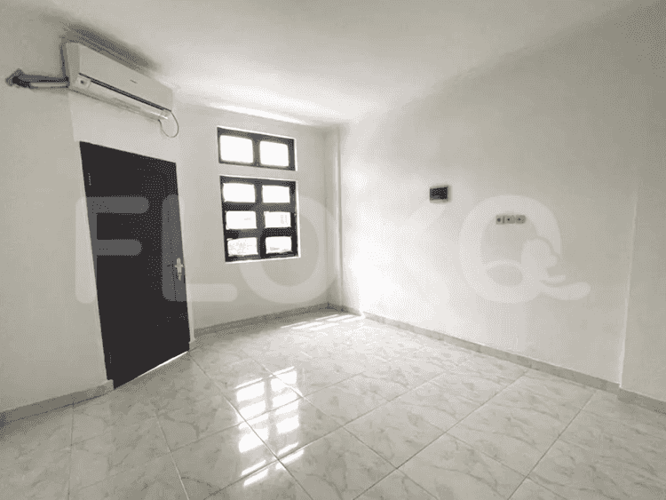Dijual Rumah 3 BR, Luas 226 m2 di Jelambar, Glodok - RHAS546 2