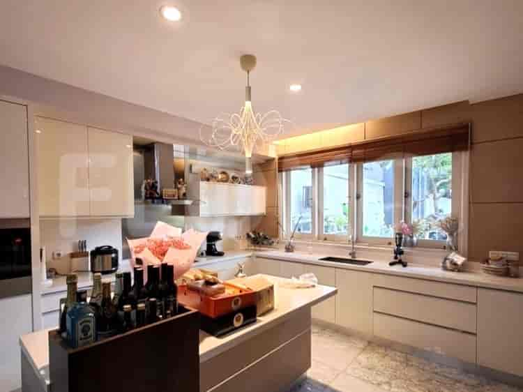 Dijual Rumah 4 BR, Luas 546 m2 di Tanjung Duren, Grogol - RHAS58e 4