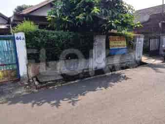 Dijual Rumah 3 BR, Luas 400 m2 di Jl. Raya Kalibata Selatan, Kalibata - RHAS8c2 1