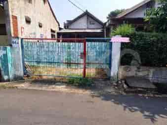 Dijual Rumah 3 BR, Luas 400 m2 di Jl. Raya Kalibata Selatan, Kalibata - RHAS8c2 7