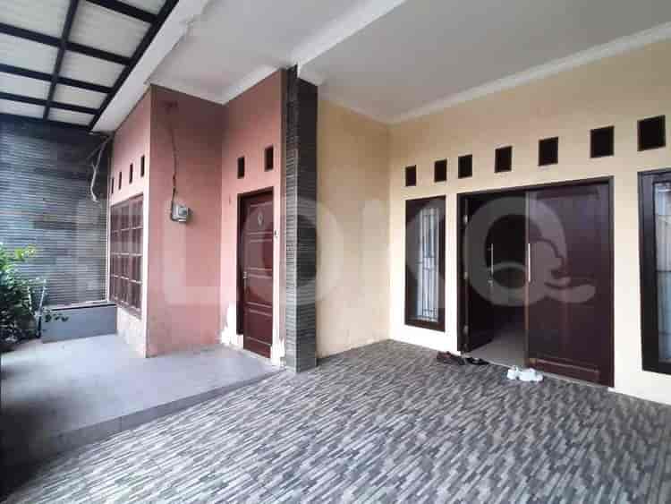 Dijual Rumah 4 BR, Luas 120 m2 di Jl. Raya Kalibata, Kalibata - RHAS2c8 23