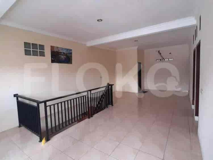 Dijual Rumah 4 BR, Luas 120 m2 di Jl. Raya Kalibata, Kalibata - RHAS2c8 9