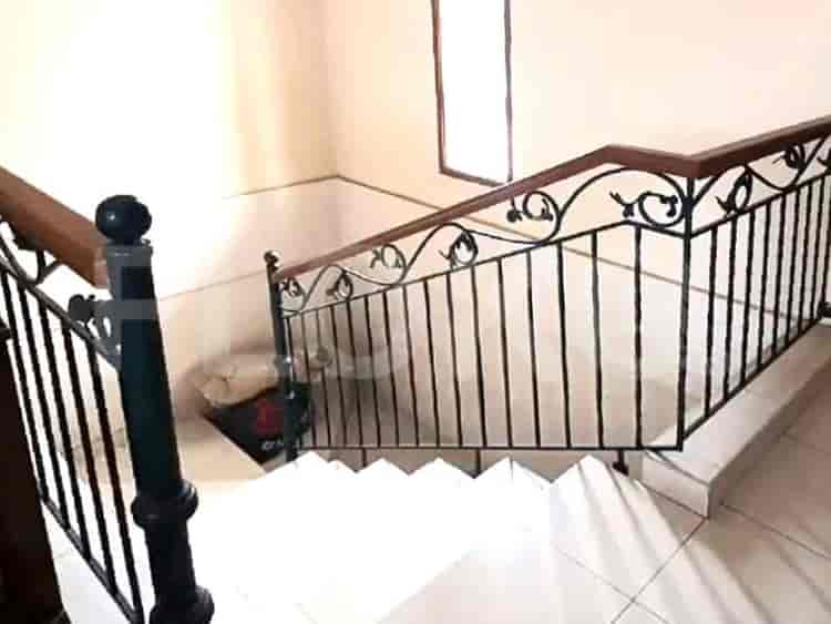 Dijual Rumah 4 BR, Luas 300 m2 di Jl. Kalibata Selatan, Kalibata - RHAS85b 2