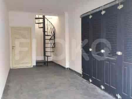 Dijual Rumah 5 BR, Luas 300 m2 di Jl. Jambu, Kalibata - RHASfdd 6