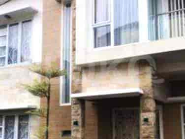 Dijual Rumah 6 BR, Luas 240 m2 di Jl. Raya Pengadegan, Kalibata - RHAS709 1