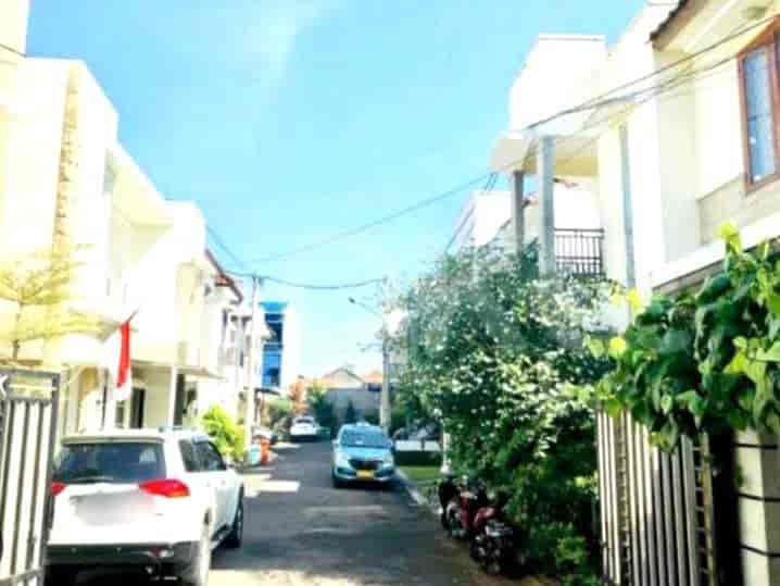 Dijual Rumah 6 BR, Luas 240 m2 di Jl. Raya Pengadegan, Kalibata - RHAS709 2