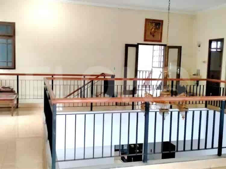 Dijual Rumah 7 BR, Luas 450 m2 di Jl. Komplek Garuda, Kalibata - RHASb97 6