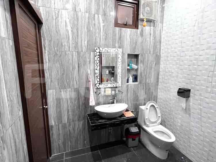 400 sqm, 4 BR house for sale in Karawaci, Karawaci - RHASa08 8