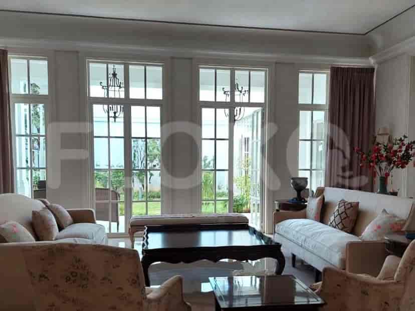 RHAS8b7 | House in Kuningan Sale with Balcony & Marble Floors 3