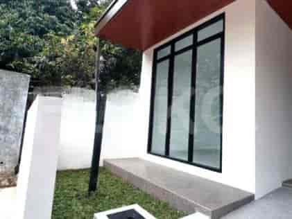 Dijual Rumah 3 BR, Luas 130 m2 di Lebak Bulus - Jakarta Selatan, Lebak Bulus - RHAS3b3 2