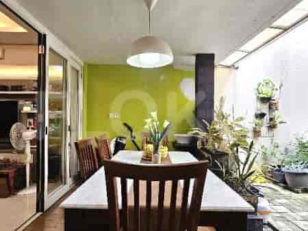 Dijual Rumah 4 BR, Luas 215 m2 di Jl. Serenia Hills, Lebak Bulus - RHAS7d3 16