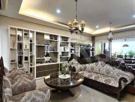 Dijual Rumah 4 BR, Luas 215 m2 di Jl. Serenia Hills, Lebak Bulus - RHAS7d3 18