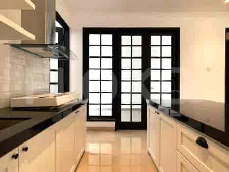 Dijual Rumah 4 BR, Luas 500 m2 di Jl. Delima Selatan, Lebak Bulus - RHAS5d8 8