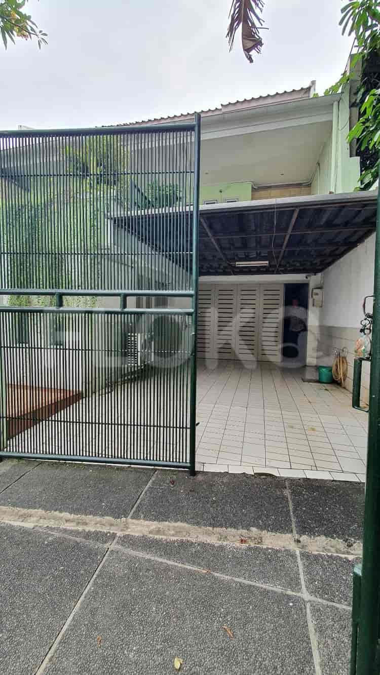 Dijual Rumah 4 BR, Luas 325 m2 di Lebak Bulus, Lebak Bulus - RHAS253 1