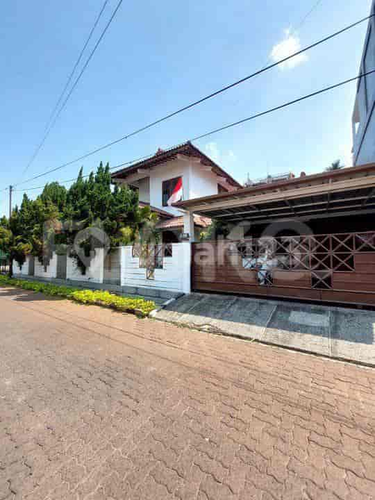 Dijual Rumah 5 BR, Luas 400 m2 di Lebak Lestari, Lebak Bulus - RHASb20 1