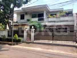 Dijual Rumah 5 BR, Luas 450 m2 di Jl. Taman Lebak Bulus V, Lebak Bulus - RHASa23 1