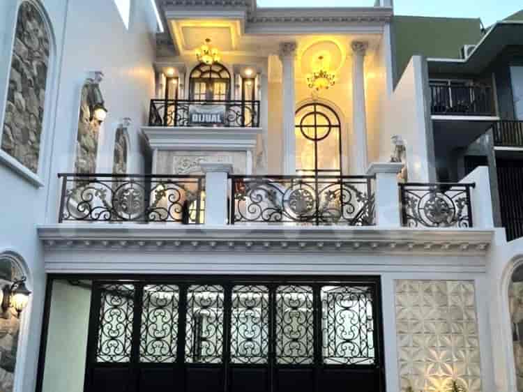 Dijual Rumah 4 BR, Luas 650 m2 di Mampang Buncit, Mampang - RHASa70 1